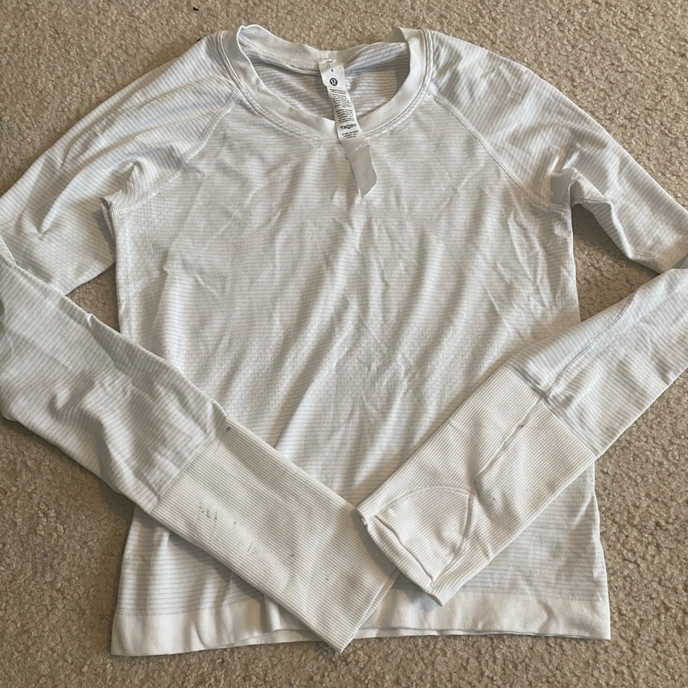 White Lululemon Longsleeve Swiftly - image 1